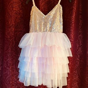 Beautiful rose gold and pink dress in excellent condition! Size 8